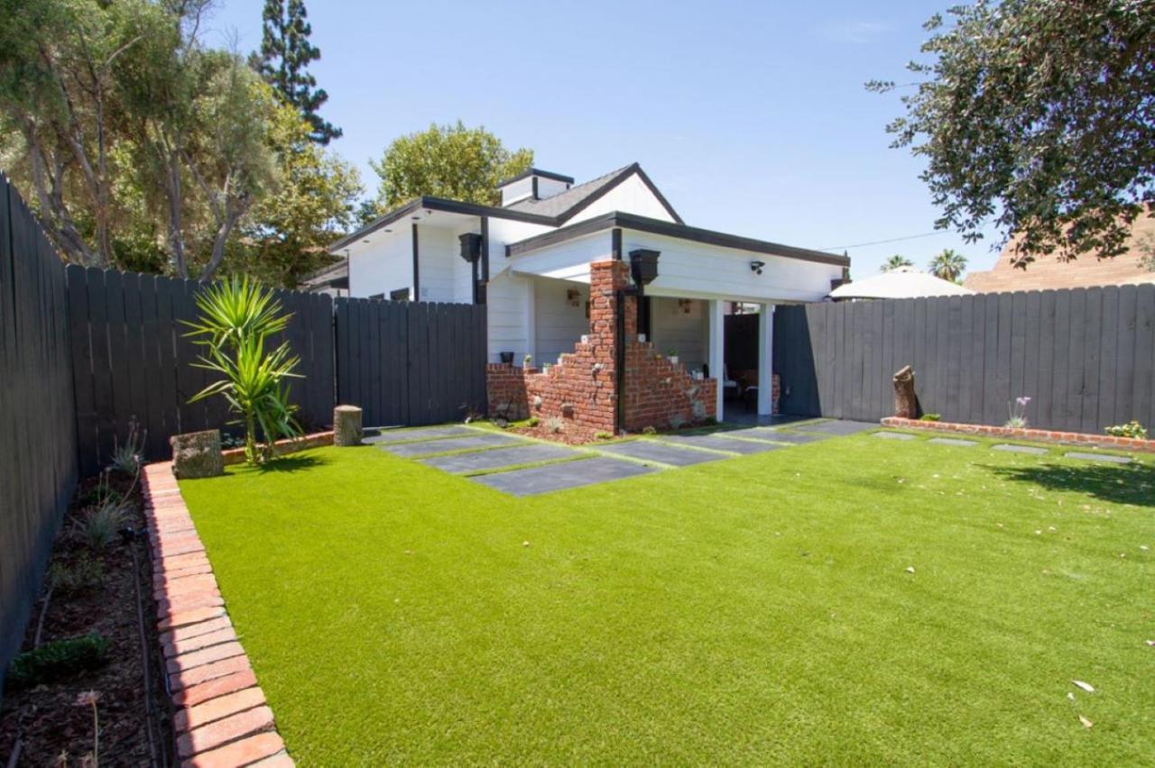 Dreamy Farmhouse In Studio City ลอสแอนเจลิส ภายนอก รูปภาพ
