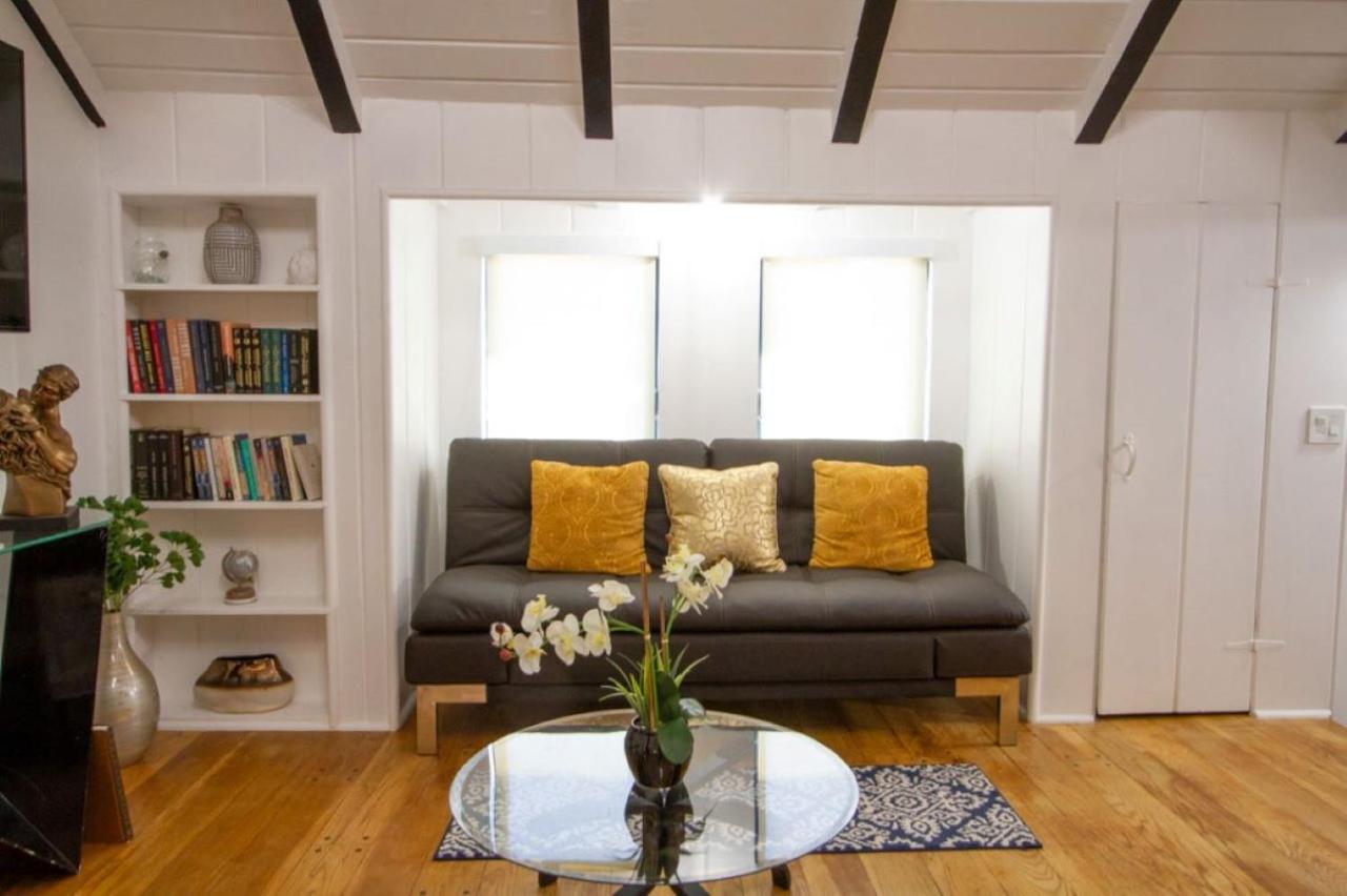 Dreamy Farmhouse In Studio City ลอสแอนเจลิส ภายนอก รูปภาพ