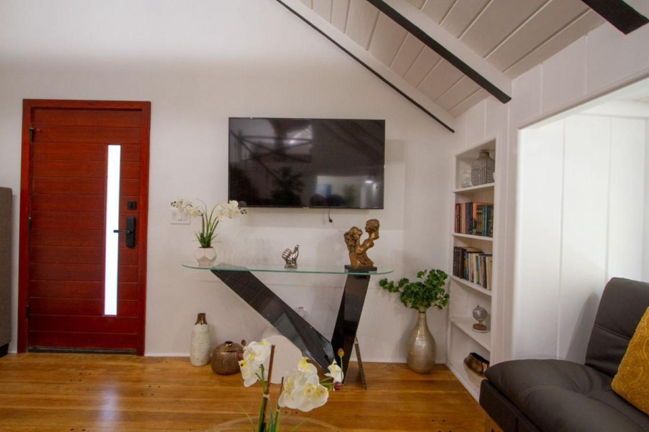 Dreamy Farmhouse In Studio City ลอสแอนเจลิส ภายนอก รูปภาพ