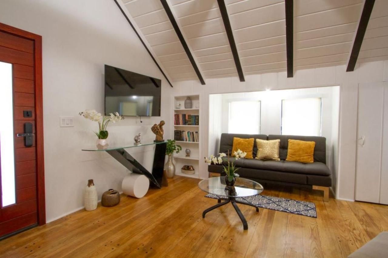 Dreamy Farmhouse In Studio City ลอสแอนเจลิส ภายนอก รูปภาพ