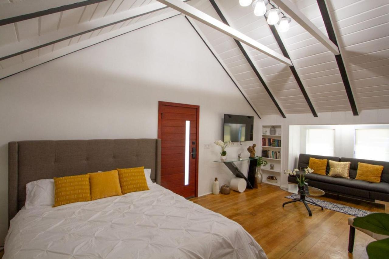 Dreamy Farmhouse In Studio City ลอสแอนเจลิส ภายนอก รูปภาพ
